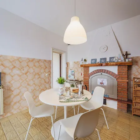בית נופש Casa Giulia By Interhome *